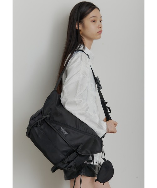 SEN TOKYO（セントーキョー）の「大容量メッセンジャーバッグ