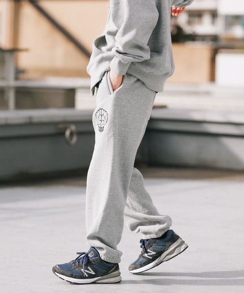 セール】PLEASURES/プレジャーズ×N.E.R.D./ナード NERD SWEAT PANTS