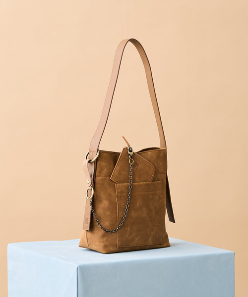 Kastane（カスタネ）の「【Kolors like you】スエードワンハンドル