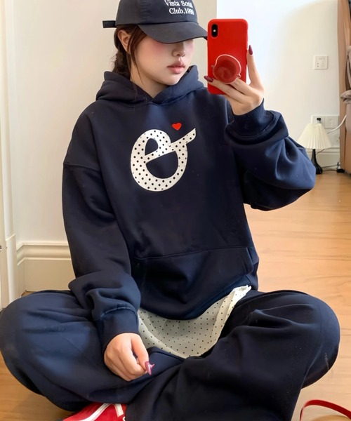 セール】ドット柄ワッペン刺繍ロゴオーバーサイズパーカー（パーカー