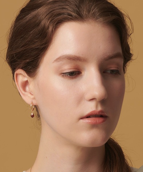 K10ガーネットピアスチャーム（チャーム）｜agete（アガット）の