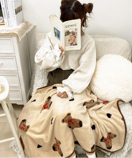 3周年記念アイテム】クマ柄ブランケット【ZOZOTOWN限定アイテム