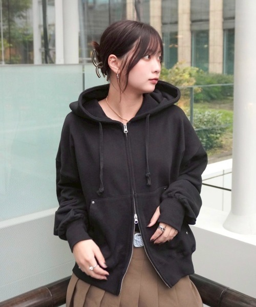 kurumi - スタッズ付きZIPパーカー（パーカー）｜INTER FACTORY