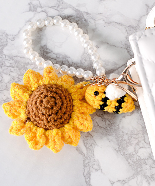 セール】ひまわり＆ハニービーニットチャーム 向日葵 サンフラワー 蜂