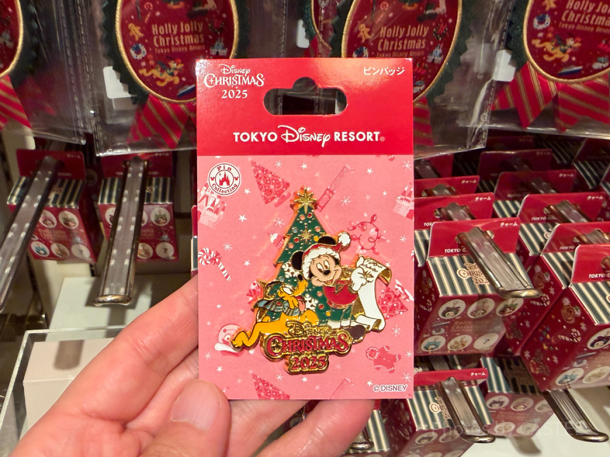 ピンバッジ(クリスマスグッズ2025)| キャステル | CASTEL ディズニー情報