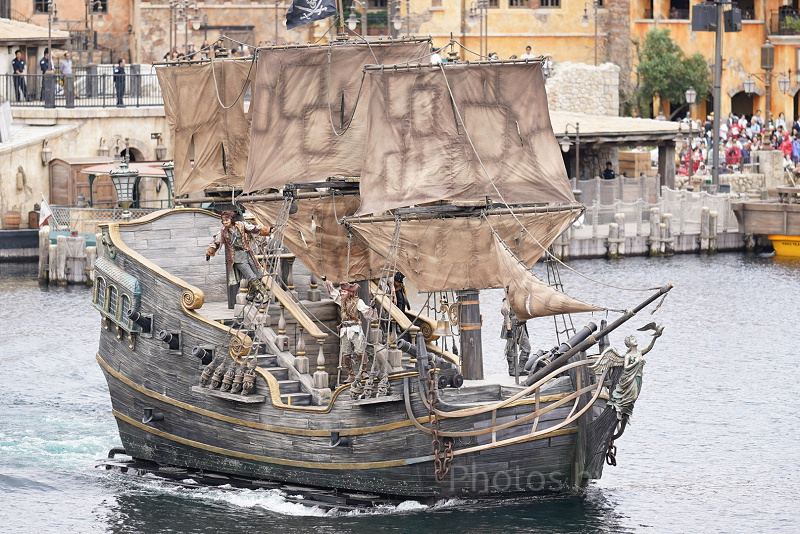 パイレーツ・オブ・カリビアンの船】ブラックパール号やフライング