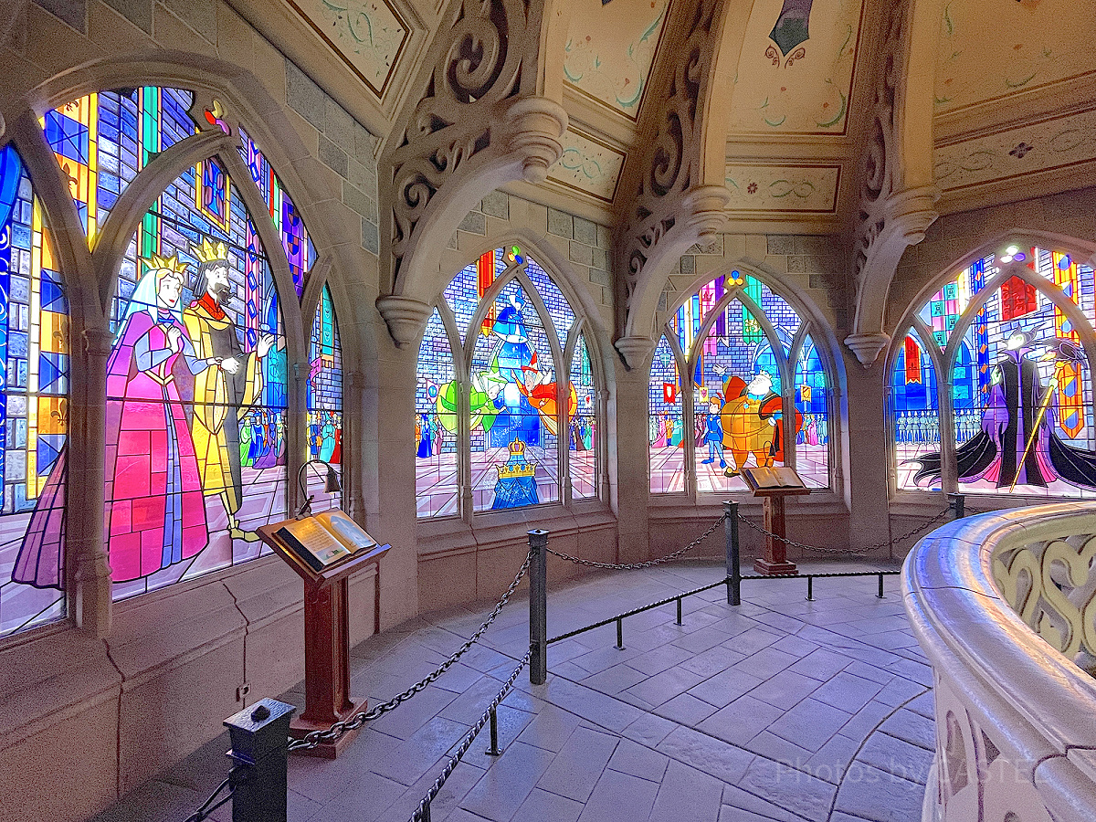 眠れる森の美女ギャラリーのステンドグラス| キャステル | CASTEL