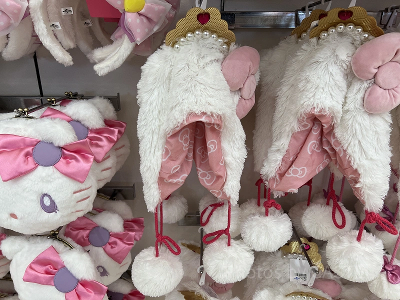 2025】ユニバのハローキティグッズまとめ！カチューシャ、被り物など