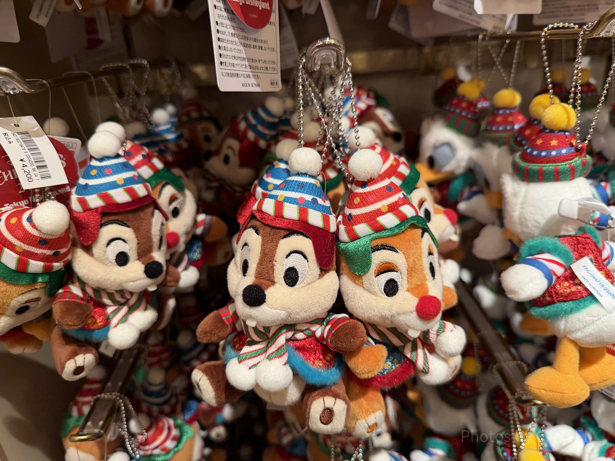 トイズワンダラスクリスマス チップ&デールぬいぐるみバッジセット