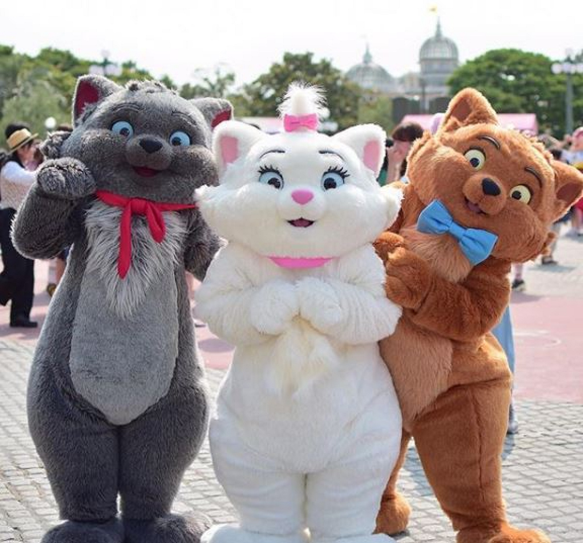 左からベルリオーズ＆マリー＆トゥルーズ| キャステル | CASTEL