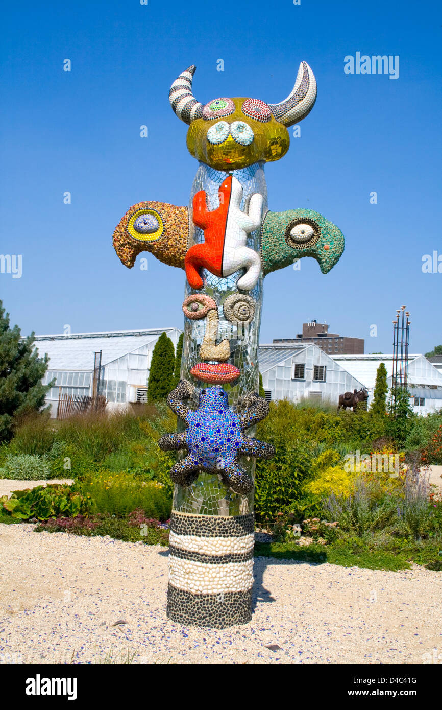 Large Bull Totem 2000 mosaic sculpture by Niki de Saint Phalle