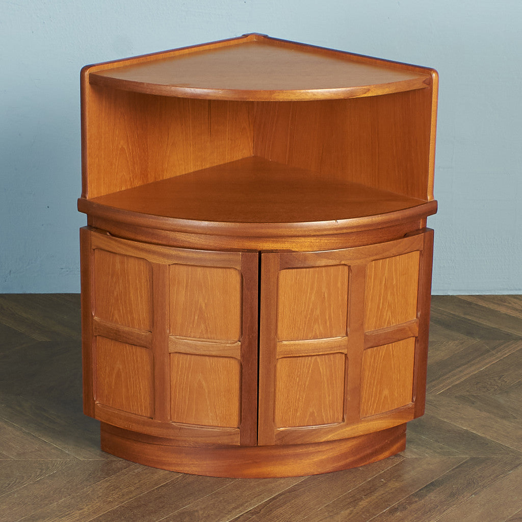 ネイサン Nathan 十字扉 ヴィンテージ コーナーキャビネット #72418