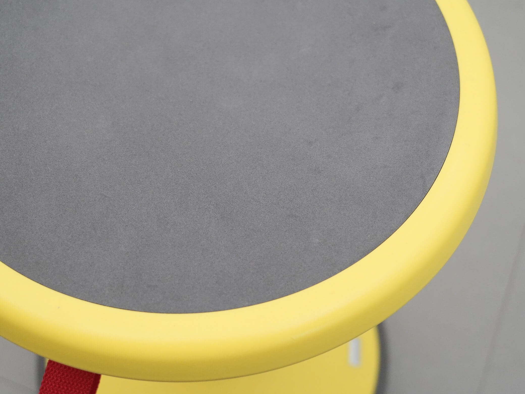 アップスツール イエロー インタースツール カッシーナ 中古 ユーズド