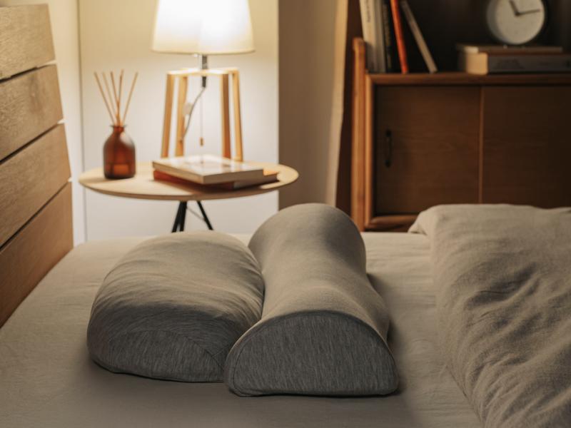 公式】首と肩がホッとする枕PLUS │ CALQS（カルクス） – CALQS公式サイト