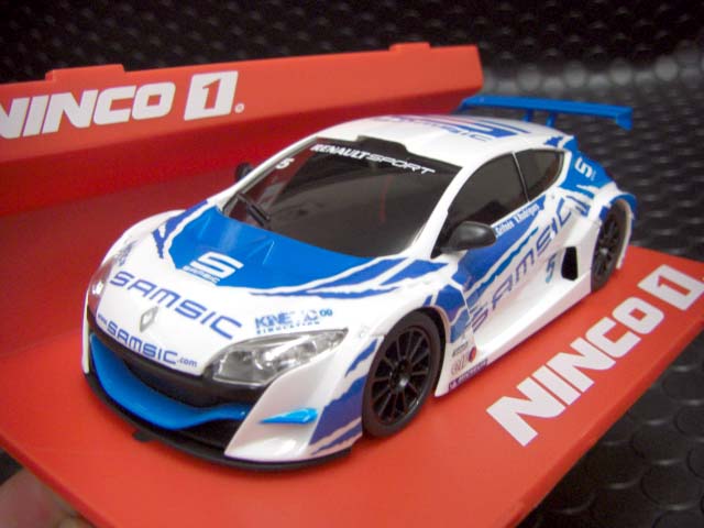NINCO 1/32 ｽﾛｯﾄｶｰ ◇RENAULT MEGANE TROPHY #5/SIMTEC ☆メガーヌは