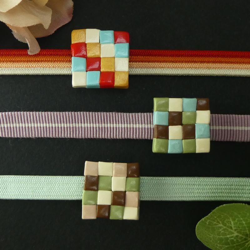 ついでにいかが？ 帯留め「組市松」三色 ポリマークレイ | 「えどいろ
