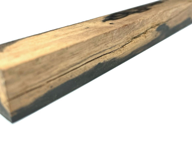 017 アウトレット端材5000円 黒柿孔雀杢極上角材（干割れあり） | T