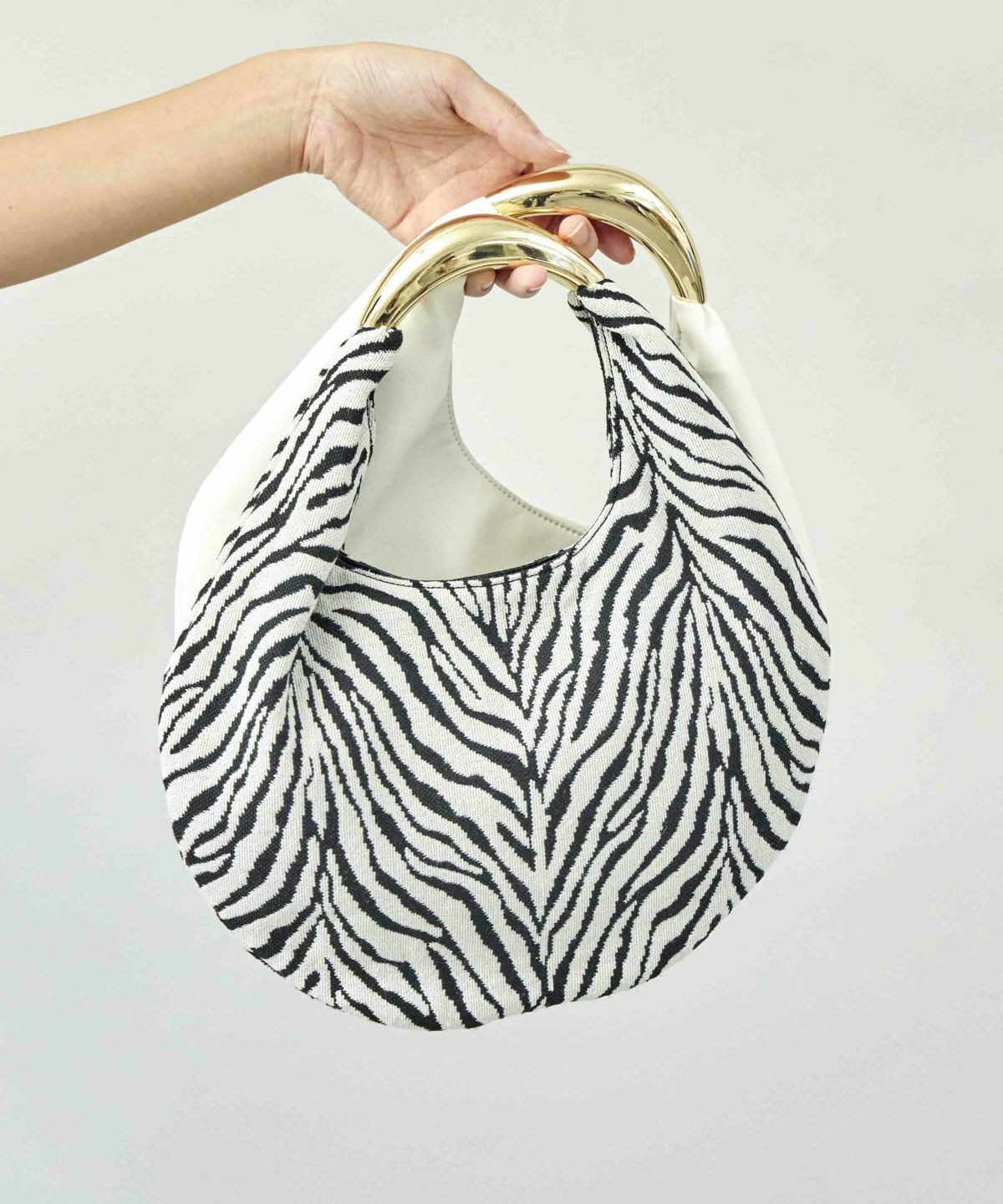 LE VERNIS] Sculpture bag S | CASSELINI ONLINE SHOP