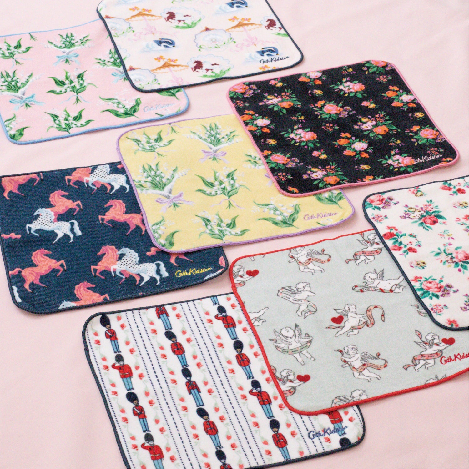 タオルハンカチ The Nine Muses | Cath Kidston 日本公式オンライン