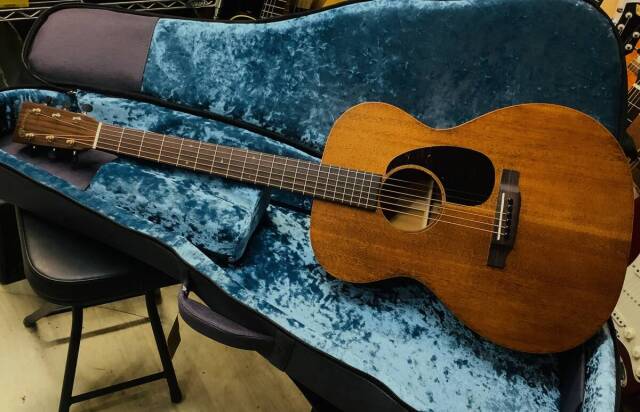 Martin 000-15M Mahogany マイク搭載！ 【 アンプに繋げる マーチン