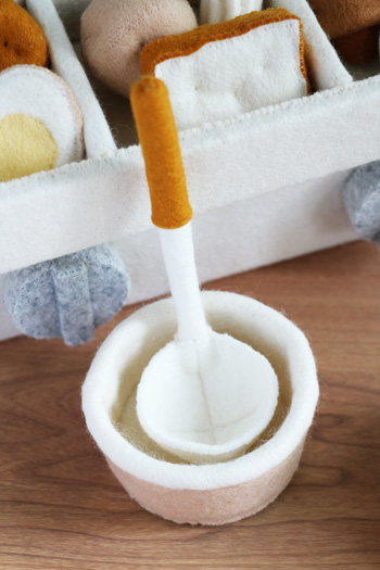 おでん（フェルトままごとブック） - 型紙屋 かわうそブック