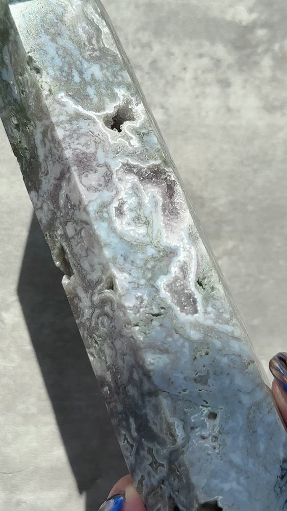 MOSS AGATE TOWER L – CENTERING