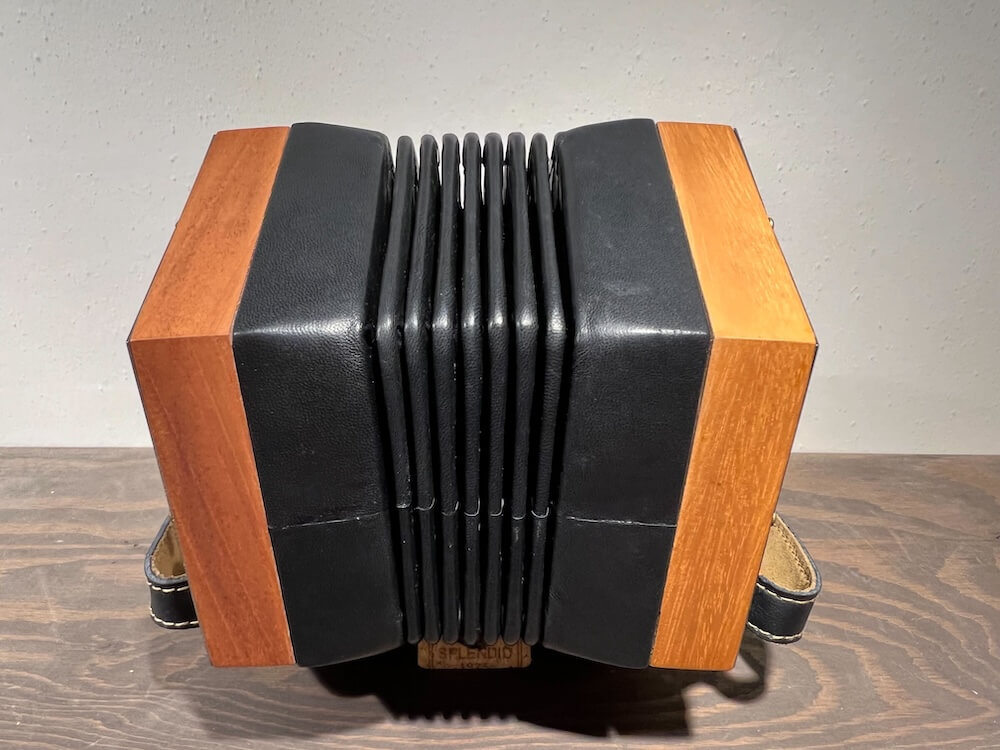 ケルトの笛屋さん | 商品詳細 | McNeela コンサーティーナ Skylark