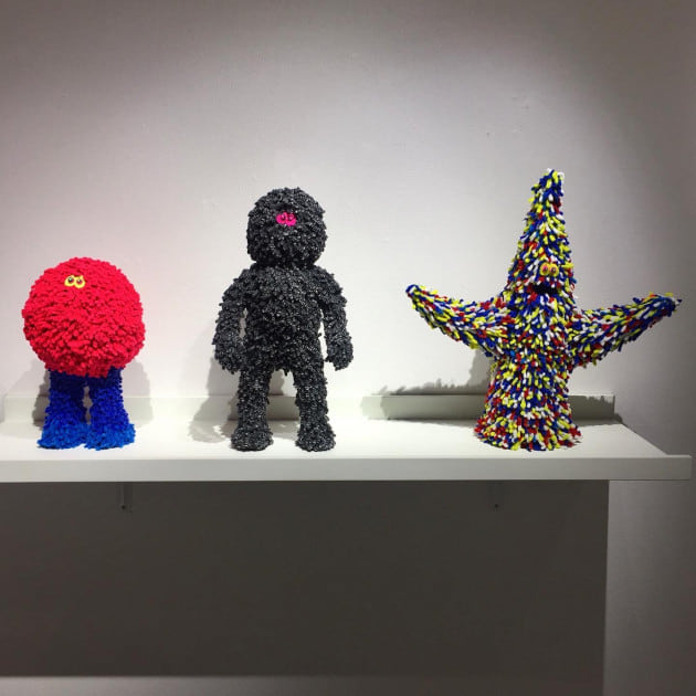 フジサキタクマ モールエイリアン ソフビ無限に広がるポップでカラフル