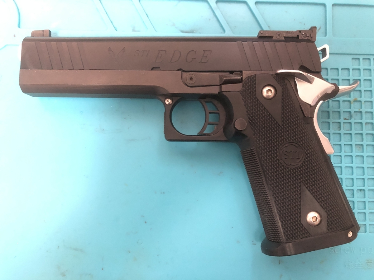 生ガスを吹くKSC STI Edge 5.1(最初期型・リアルメカバージョン)を分解