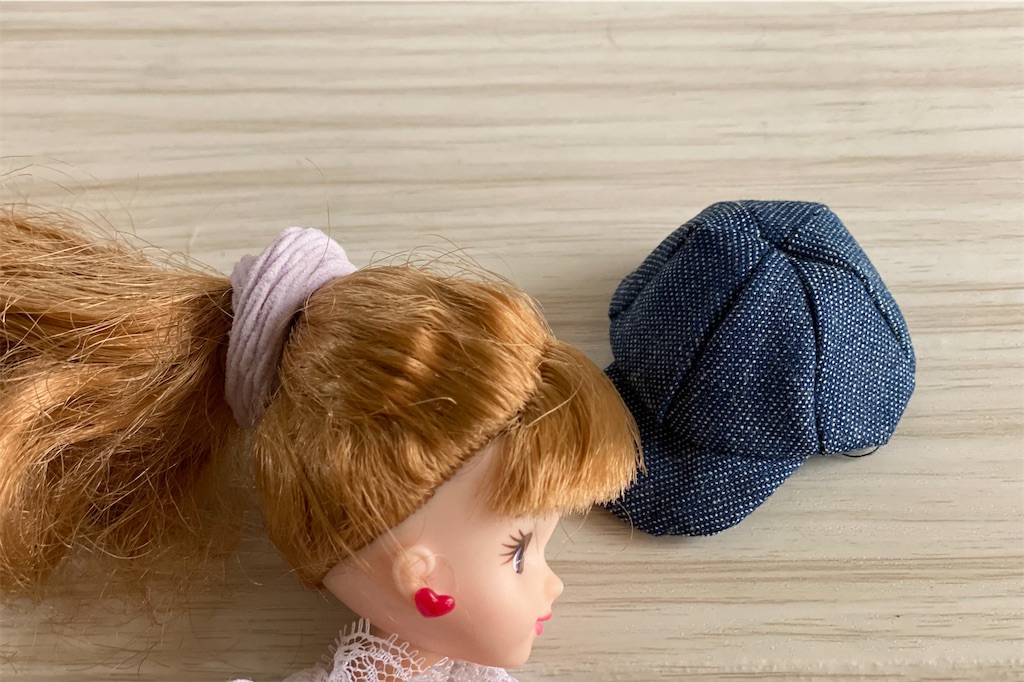 リカちゃんサイズの帽子を作ってみました。 - 今日これ作りました。