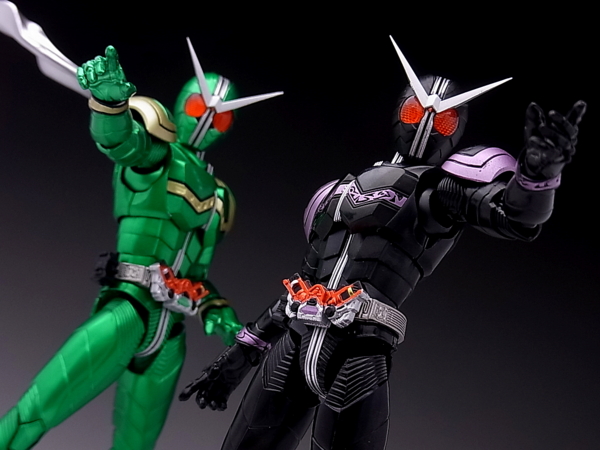 S.H.フィギュアーツ 仮面ライダーW サイクロンサイクロン＆ジョーカー