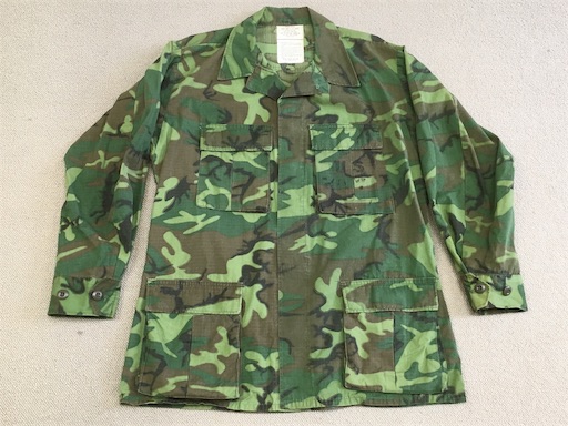 デザインはLC系！【アメリカの軍服】海軍グリーンリーフ迷彩ジャケット