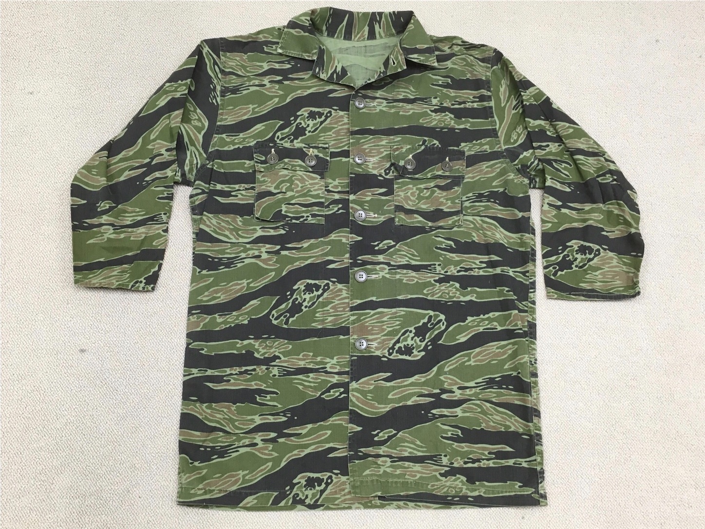 伝説の迷彩服！【旧南ベトナムの軍服】タイガーストライプ迷彩