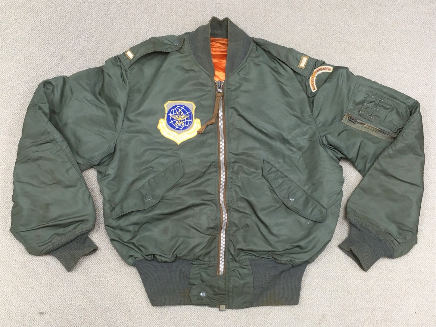 ベトナム戦争期モデル！【アメリカの軍服】空軍フライトジャケットL-2B