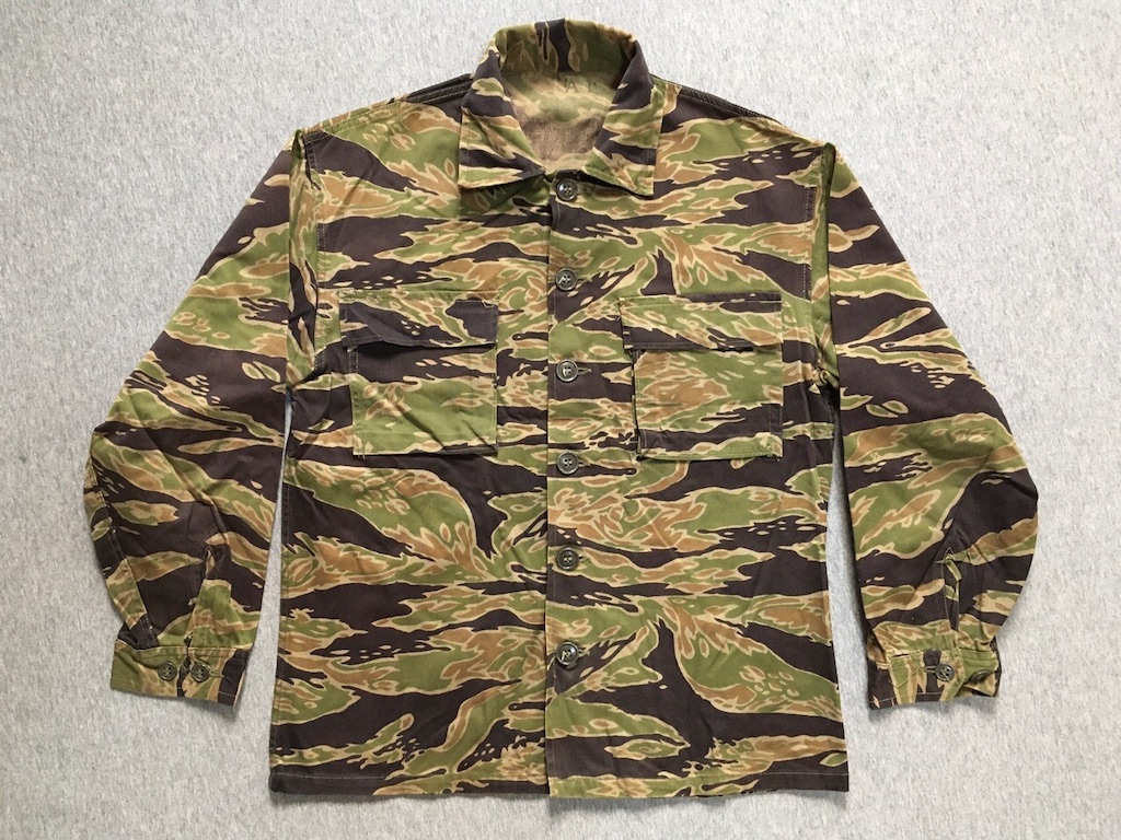 生地の厚いモデルです！【旧南ベトナムの軍服】迷彩シャツ（タイガー