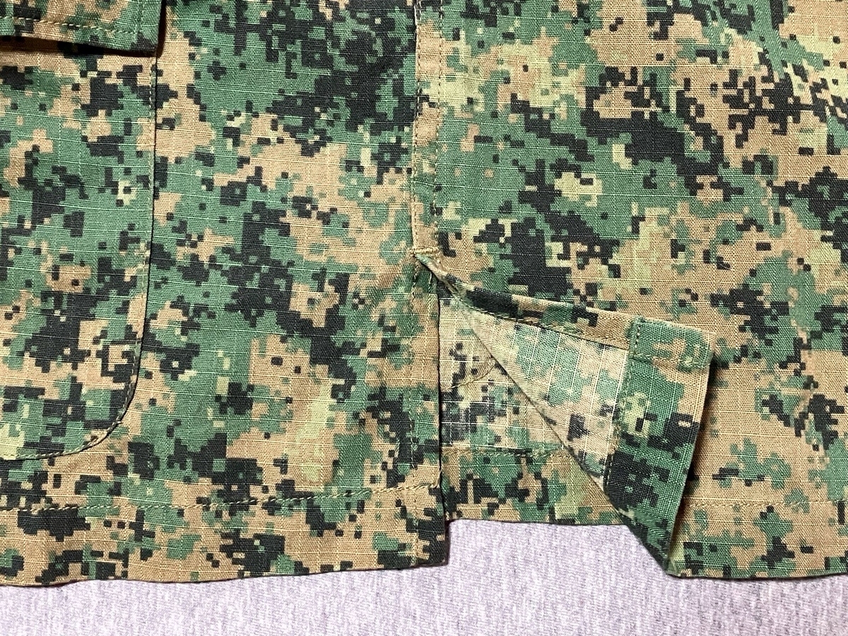 最新型です！【シンガポールの軍服】陸軍迷彩ユニフォーム（デジタル