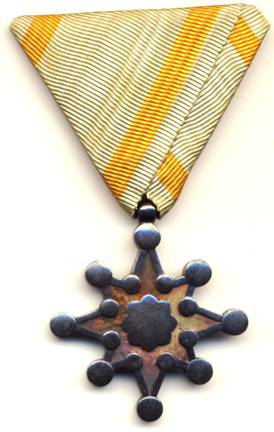 日本 勳八等瑞宝章 - 徽章はバッジにしてピン