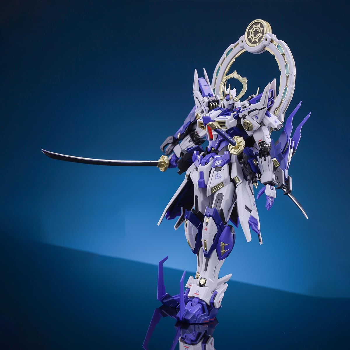 今度は和風！またかっこいい中華オリジナルロボットが出るよ！刀が