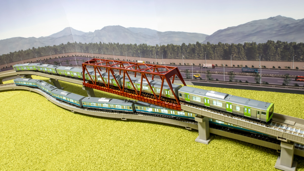 Nゲージ】単線レールを全て「高架橋付レール」に替えて立体複線交差