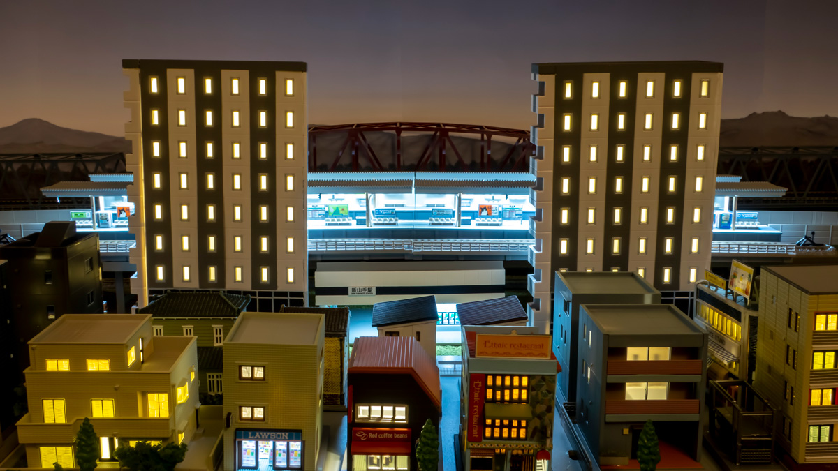 Nゲージ】薄型ビル（ホテル）のストラクチャー（ジオラマ）を購入