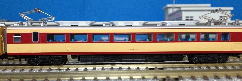 KATO 181系100番台「とき・あずさ」セット（10-1147）入線 - 休日の屋根裏