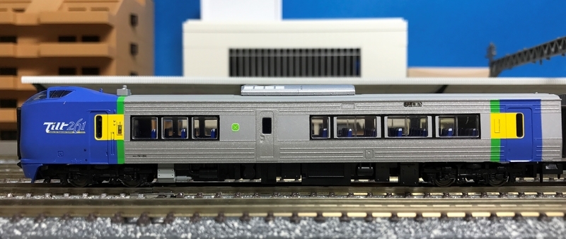 マイクロエース キハ261系「スーパー宗谷」入線 - 休日の屋根裏