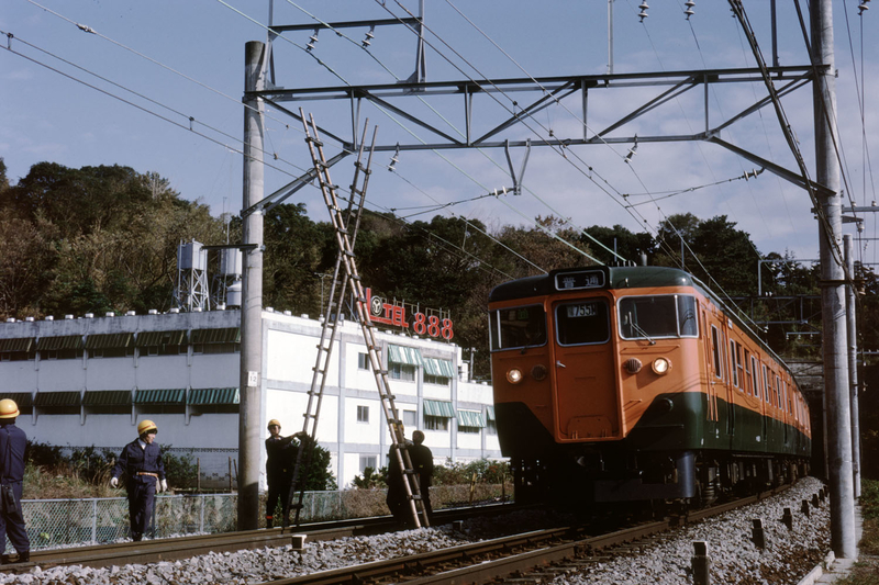 保線のお仕事ではなく架線を守るお仕事 - ただいま鉄道写真スキャン中