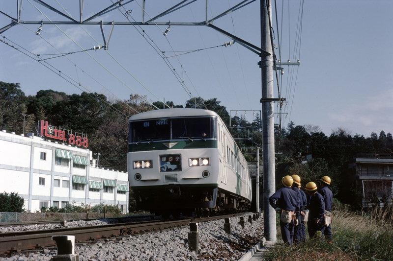 保線のお仕事ではなく架線を守るお仕事 - ただいま鉄道写真スキャン中