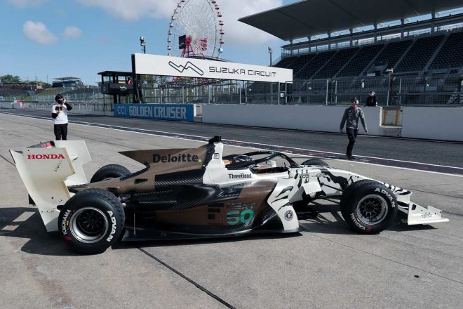 SF NEXT50開発車両の“赤虎”“白虎”がミニカーに。5月末までの期間限定で