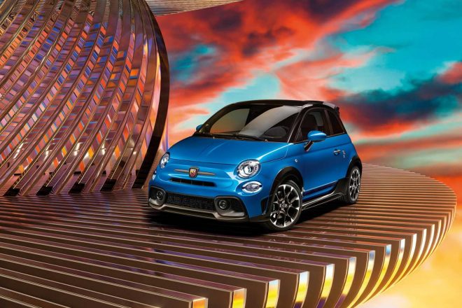 アバルト『695』に、往年のWRCを制した名車“131ラリー”に敬意を捧げた