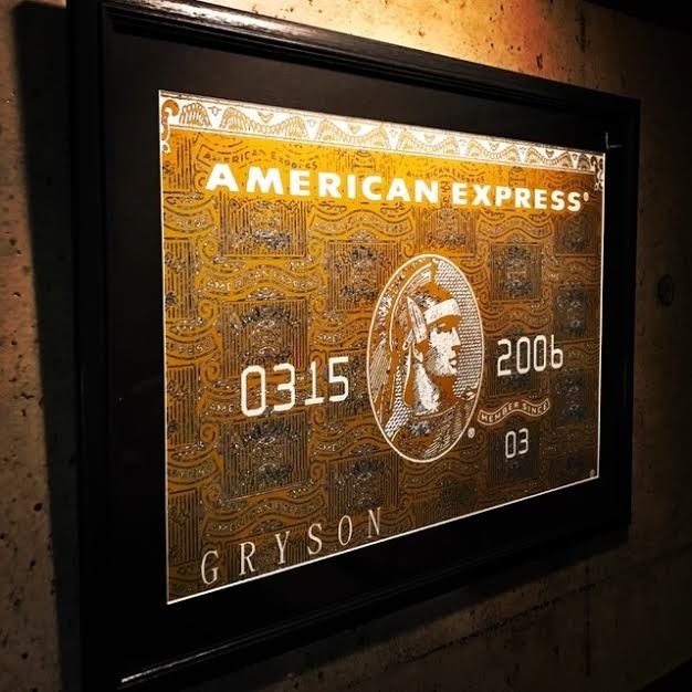 Grysonアート2.5Lアメックスゴールドオマージュパロディアート