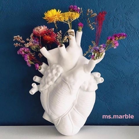 国内発| SELETTI Love in Bloom ハート型ベース 花瓶 White (SELETTI