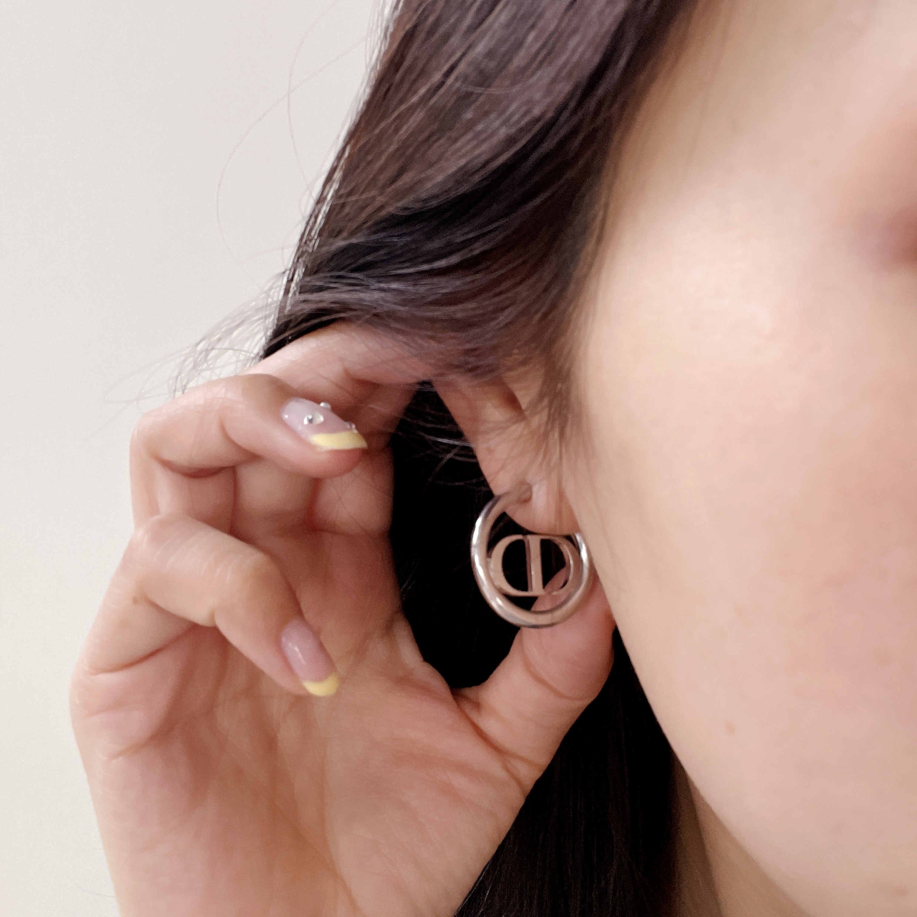 ギフトにも♪【Dior】《30 MONTAIGNE》CDロゴ フープピアス (Dior