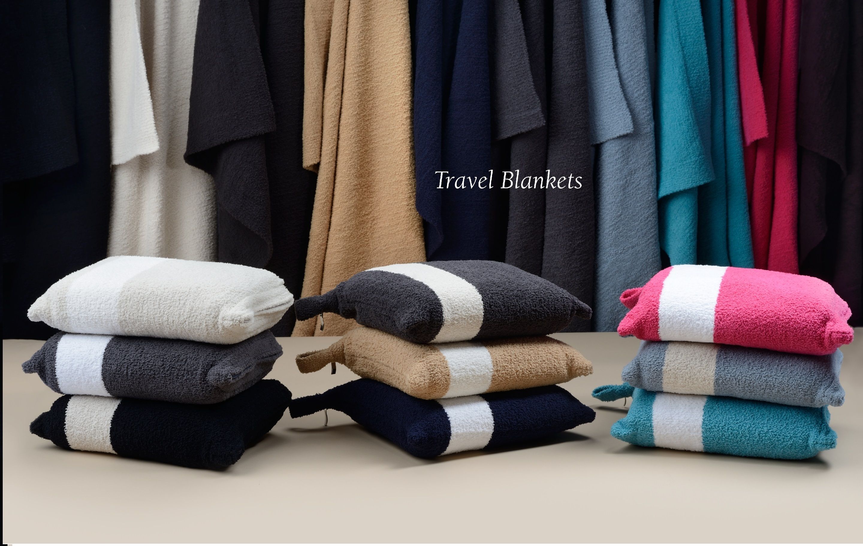 セレブ愛用◇カシウエア◇旅行用 ポーチ入りブランケット (kashwere